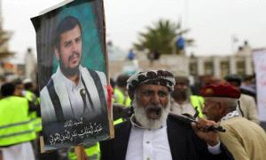 الحو.ثيون يوزعون قمحاً تالفاً على المواطنين في حجة..
