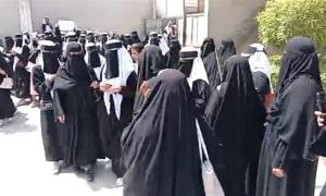 وقفة احتجاجية لطلاب حضرموت رفضاً لأسئلة امتحانات الثانوية العامة