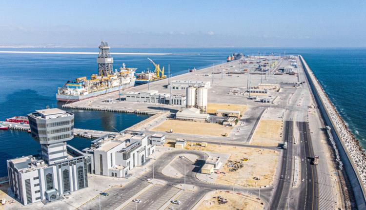 عُمان: استهداف ميناء الدقم التجاري بطائرتين مسيرتين 