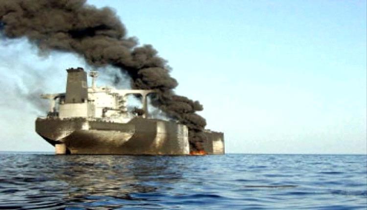 ترامب يتهم إيران بالضلوع في تفـ.ـجير المدمرة الأمريكية «يو إس إس كول» في عدن