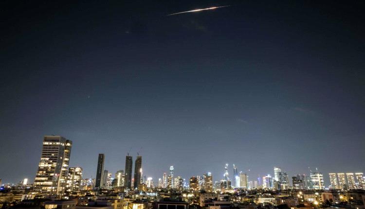 عقب تنصيب مجتبى خامنئي.. إيران تطلق أول موجة صـ.ـاروخية باتجاه إسرائيل