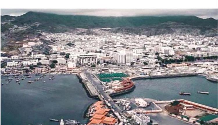 ارتفاع رسوم تجديد مزاولة المهنة بعدن واستياء واسع لأصحاب المحلات الصغيرة