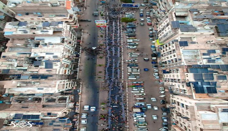 الانتقالي يقيم مائدة إفطار جماعي بمناسبة ذكرى تحرير عدن