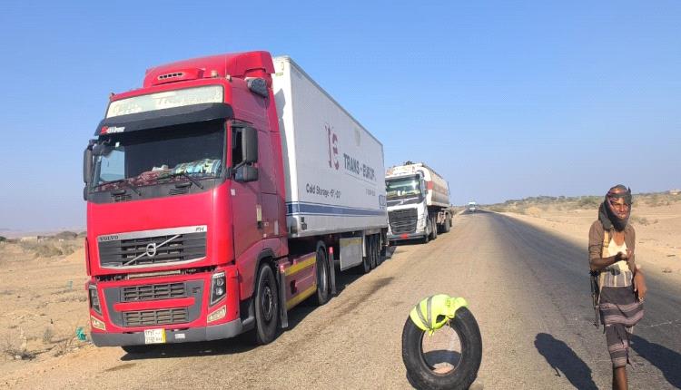 مطالبة بفتح مقرات المجلس الانتقالي.. المقاومة الجنوبية في أحور تقطع الطريق الدولي