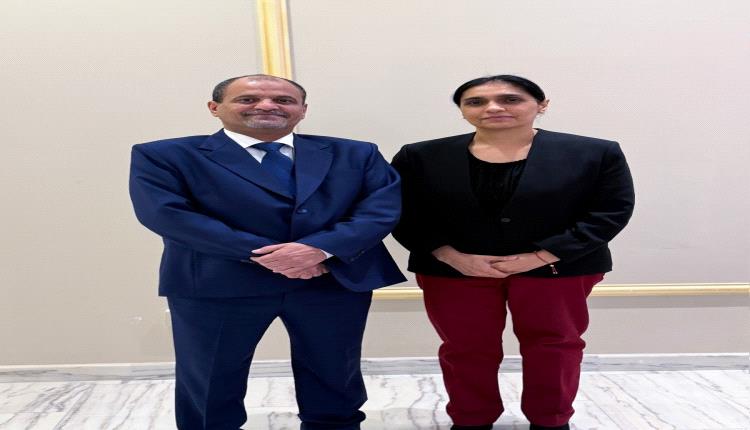 اللواء شلال شايع يبحث مع سفيرة المملكة المتحدة تعزيز التعاون الأمني وتنسيق الجهود الدولية لمكافحـ,ـة الإرهـ,ـاب