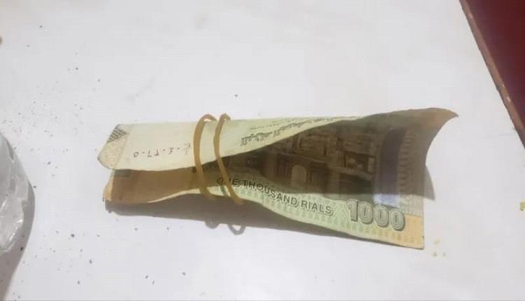 العجز أمام أزمة السيولة يدفع بالحكومة لصرف المرتبات بالريال السعودي