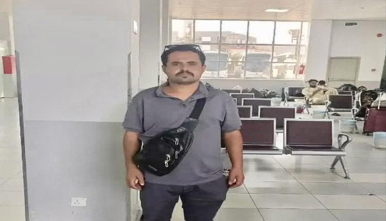 فاجعة تهز الشعيب.. رصـ.اص الأب يغتال فرحة العودة ويسقط نجله صريعاً أمام منزله بحذاره 