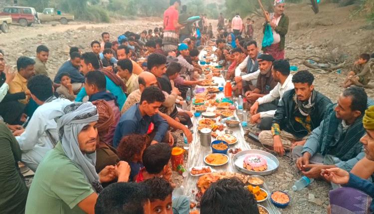 لرباط.. حين يكسر رغيف الخبز عزلة القلوب في الأزارق