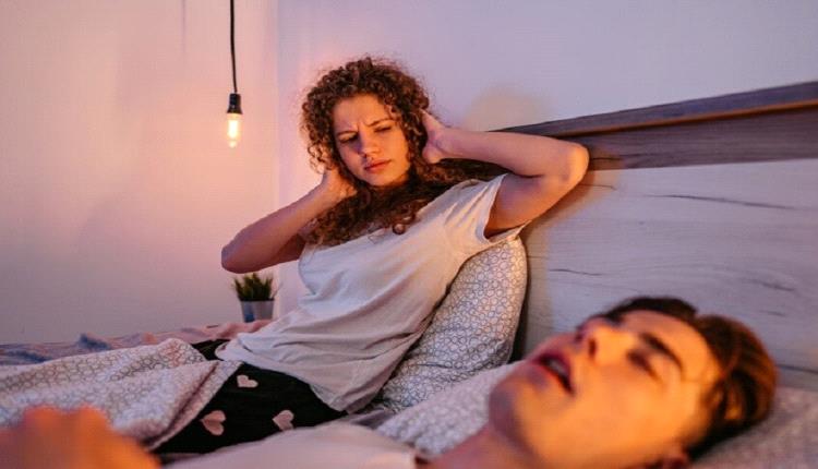 كل خامس بالغ يتحدث أثناء النوم.. والشباب الأكثر عرضة!