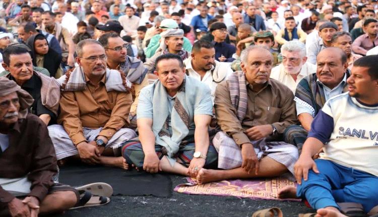 القائم بأعمال الأمين العام وعدد من قيادة المجلس يؤدون صلاة العيد بالعاصمة عدن