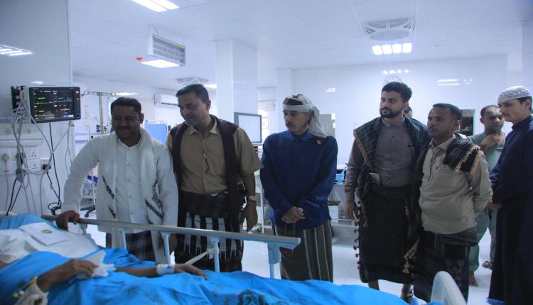 تنفيذية انتقالي وادي وصحراء حضرموت تنفّذ زيارة عيدية لمرضى مستشفى سيئون العام