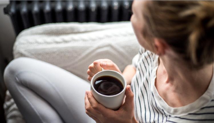 تحذير صحي هام لكل من يشرب القهوة فور الاستيقاظ