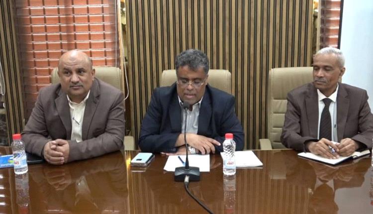 وكلاء عدن يتفقدون الانضباط الوظيفي في المديريات

