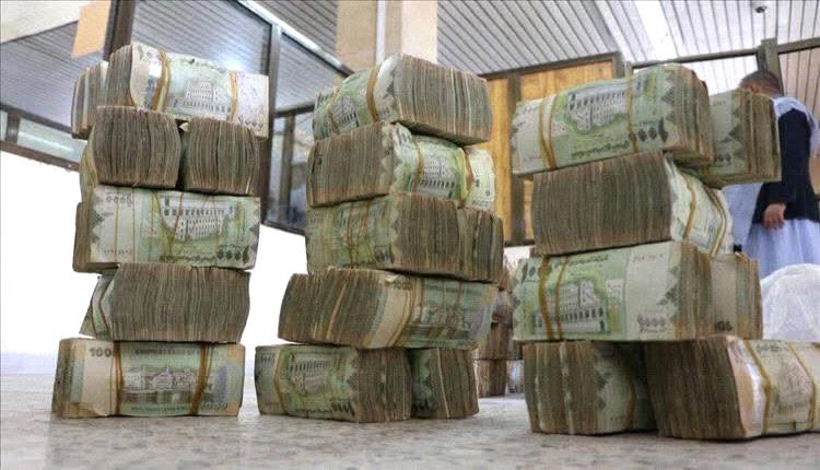 7 أسباب تكشف خدعة تحسن العملة واستمرار الغلاء في اليمن
