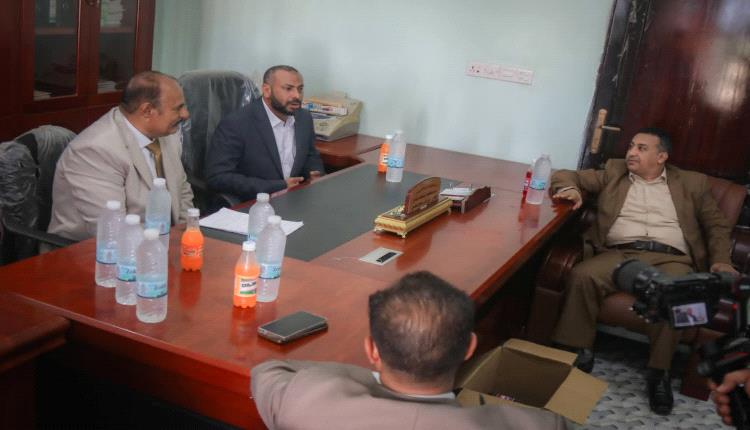 القاضي الحصيني يستقبل محافظ محافظة الضالع ويؤكد أهمية تنسيق الجهود بين السلطتين القضائية والمحلية