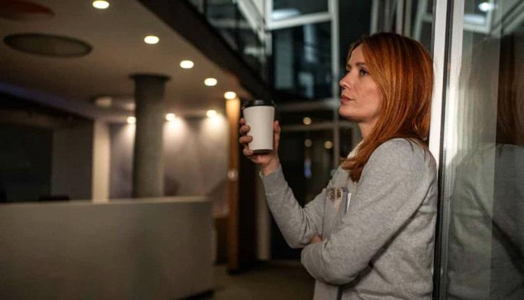 "السهر".. مؤشر محتمل لسمات الاضطراب ثنائي القطب ..