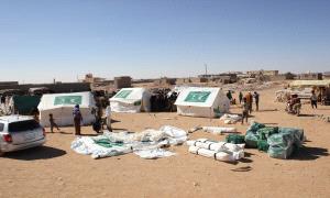 بدعم مركز الملك سلمان.. الفرقة أولى طوارئ تدشن توزيع خيام إيوائية وسلال غذائية لإغاثة متضرري حريق مخيمات العبر