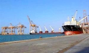 شركات الملاحة تفرض رسوم مخاطر وهمية في ميناء عدن وترفع أسعار السلع بشكل جنوني