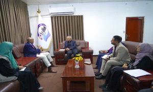 وزير الشؤون الاجتماعية والعمل يلتقي نائب الممثل المقيم لصندوق الأمم المتحدة للسكان
