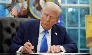 ترامب يرجئ ضـ.ـربات عسكـ.ـرية ضد إيـ.ـران ويتحدث عن مفاوضات