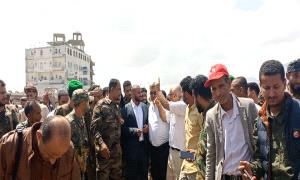 محافظ الضالع يشرف على تنفيذ حملة النظافة في شارع وسوق سناح