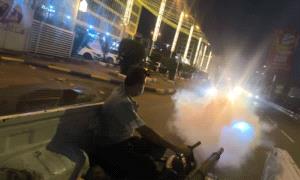 صحة البيئة بالمنصورة تنفذ حملة الرش الضبابي لمكافحة البعوض عقب الأمطار التي شهدتها العاصمة عدن