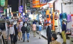 تحسن العملة لا ينعكس على الأسواق في عدن.. مواطنون يشكون جشع التجار وغياب الرقابة