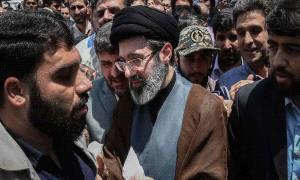 مقامرة "الاستقطاب".. صعود مجتبى خامنئي يضع إيران أمام اختبار مصيري