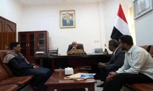 المكلا.. الخنبشي يشدد على ضمان وقود الكهرباء واستقرار الأسواق في حضرموت

