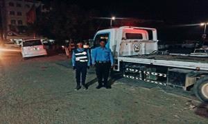 إدارة شرطة السير بشبوة تتخذ عددا من الإجراءات لتنظيم حركة السير بمدينة عتق .