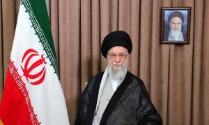 ملايين معلّقة وأسئلة خطيرة.. هل استُخدمت معلومات سرية للمراهنة على مقـ.ـتل خامنئي؟