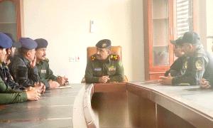 مدير عام شرطة شبوة: يلتقي ضباط إدارة مكافحة المخـ.ـدرات ويثمن جهودهم المبذولة في حماية المجتمع