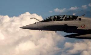 فرنسا تعلن صد مسيّرات إيرا.نية استهدفت الإمارات