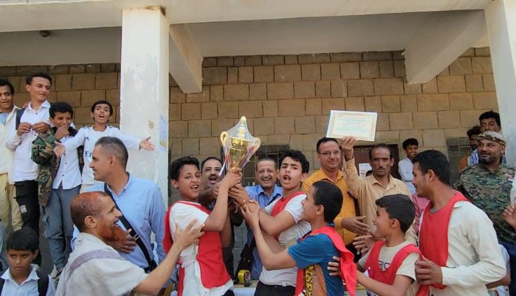 جمعية الحصين الخيرية تختتم دوري كرة الطائرة المدرسي بدعم منظمة ديم للتنميه وبحضور مكتب التربية والتعليم بالحصين