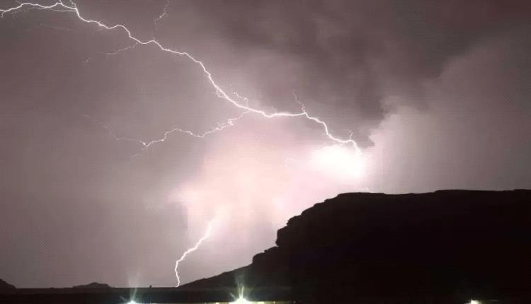 أمطار رعدية تضرب هذه المحافظات خلال الساعات القادمة
