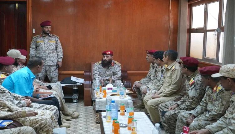 كيف علق صحفيون وسياسيون على قرار تعيين اللواء حمدي شكري قائداً للمنطقة العسكرية الرابعة وتسلمه مهام عمله؟
