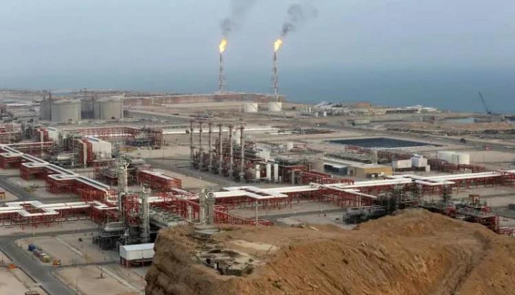 خطر "الانسداد الدائم".. هل تدفع آبار النفط الإيـ.ـرانية ثمن التوترات في مضيق هرمز؟