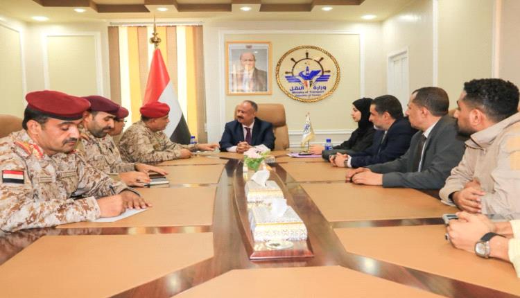 وزير النقل يناقش مع مساعد وزير الدفاع للشؤون اللوجستية تعزيز التنسيق المشترك
