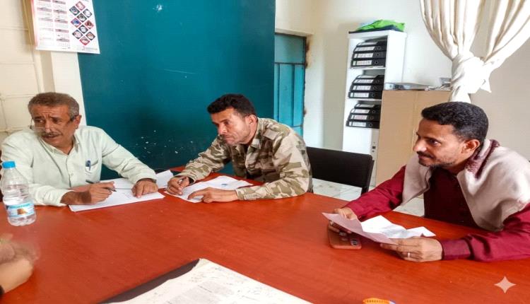 وكيل نيابة الأمن والبحث والسجون بلحج ينفذ زيارة تفتيشية مفاجئة لشرطة الحوطة ويؤكد على تطبيق القانون ومعالجة أوضاع التوقيف