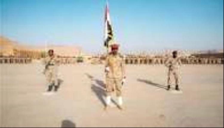 الخنبشي يشهد عرضًا عسكريًا بسيئون ويؤكد ضرورة تعزيز الأمن في حضرموت