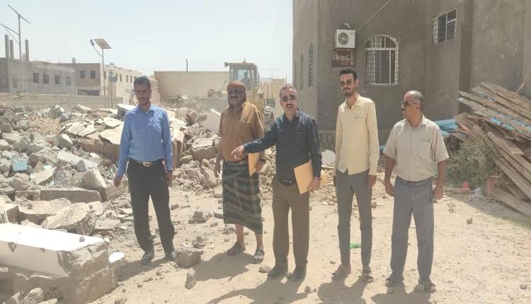 وكيل محافظة شبوة وعميد كلية المجتمع يتفقدان مشروع إنشاء ورش ومختبرات ومعامل كلية المجتمع – شبوة