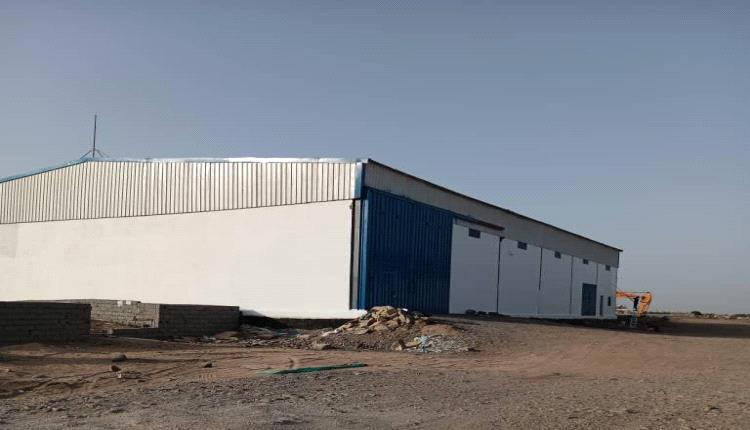 لحج تنتصر للاستثمار.. إعادة فتح هنجر المعمري تُنهي أزمة “تجاوز الصلاحيات” وتبعث رسائل طمأنة للتجار