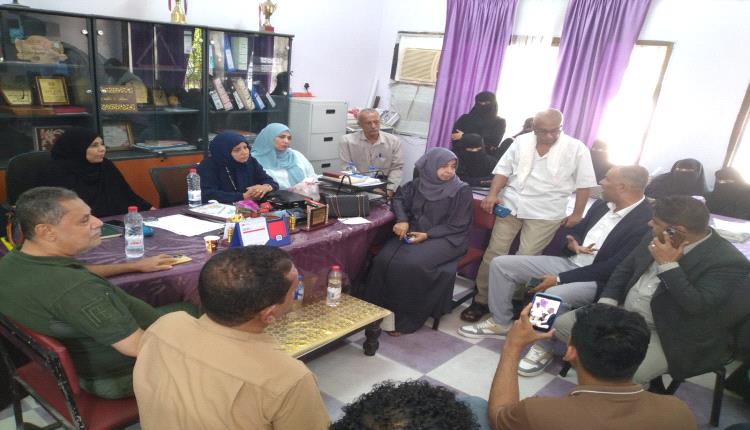 القطاع التربوي بالعاصمة عدن يدين ويستنكر حادثة الاعتداء على المعلمات بمدرسة العبادي بعدن