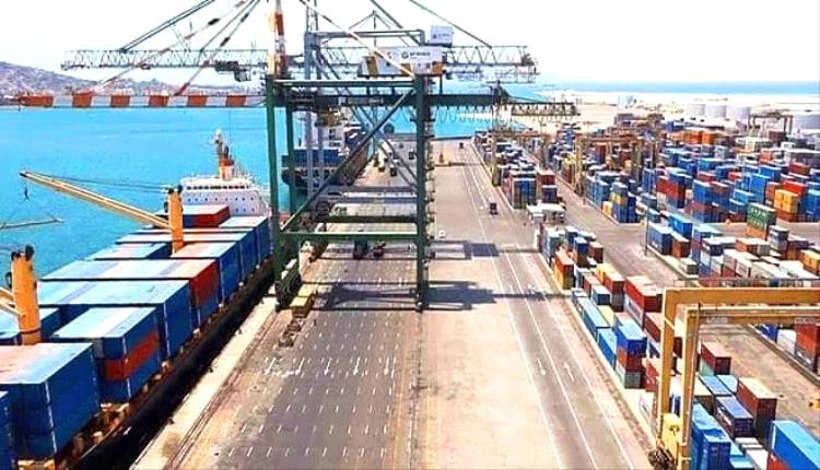 شرعية تتآكل تحت وطأة الأزمات.. هل تدفع الحكومة البلاد نحو الانفـ.ـجار؟  