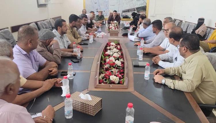 مدير عام المنصورة يوجه المكاتب الخدمية برفع الجاهزية لإستقبال عيد الأضحى المبارك