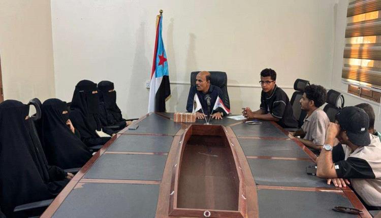 منسقية الانتقالي بجامعة حضرموت تبحث التحديات التي تواجه طلاب كلية العلوم البيئية والأحياء البحرية