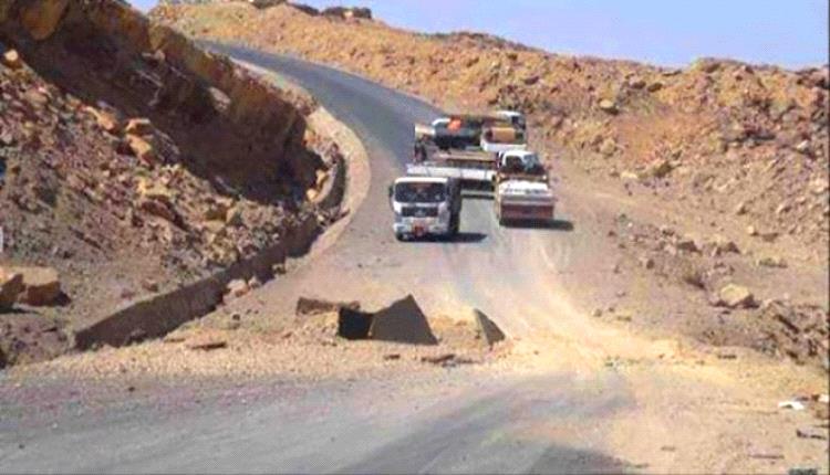 مسؤول حكومي يتعرض لحادث مروري في نقيل العرقوب بأبين