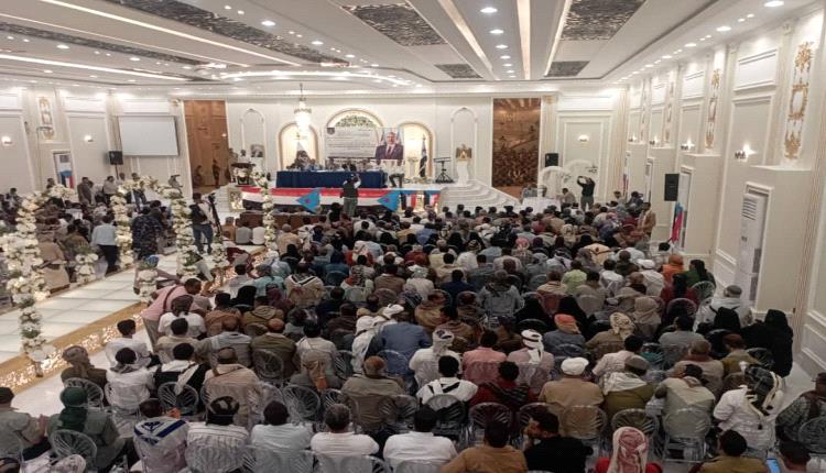 محاولات إضعاف الانتقالي تساهم في إعادة إنتاج شرعية جنوبية ميدانية متجددة