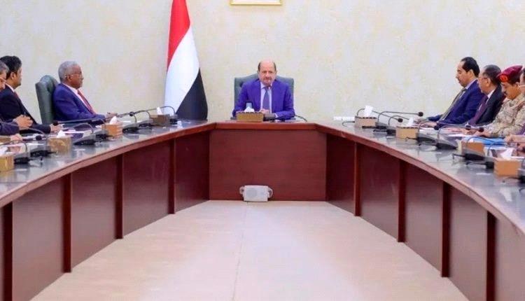 إنهيار خدمي ومعيشي يعصف بالمحافظات المحررة