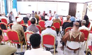 انتقالي المهرة يناقش مع الشخصيات الاجتماعية والفئات الشبابية والناشطين بسيحوت الحشد لفعالية 4 مايو